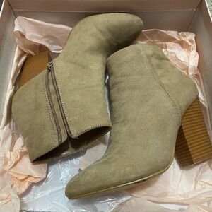Heeled booties